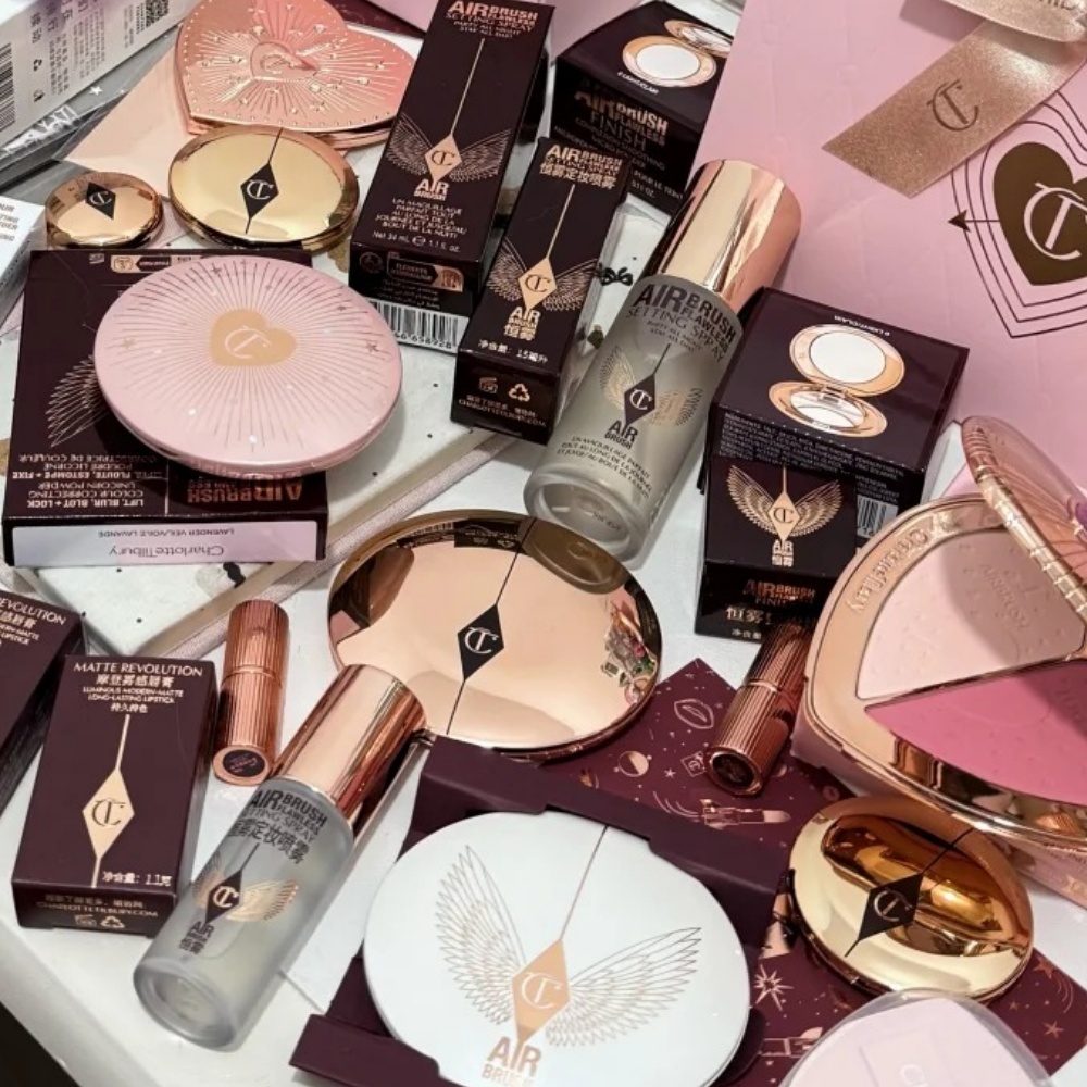 Шарлотта Тилбери Аэрографическ – обзор и цена Rare Beauty Makeup Kit