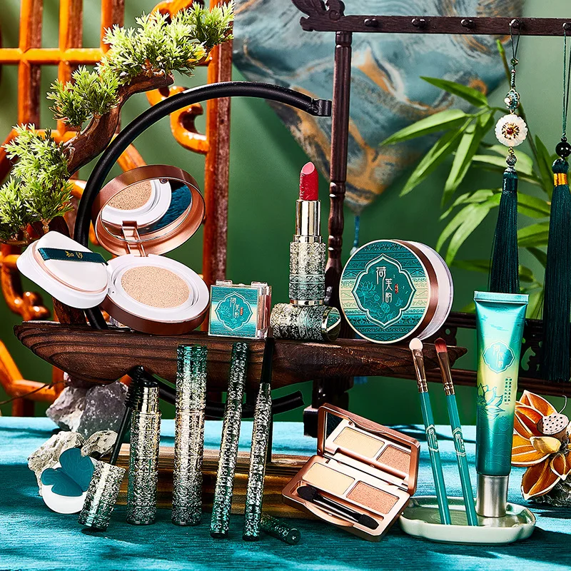 13-компонентный набор для маки – обзор и цена Rare Beauty Makeup Kit