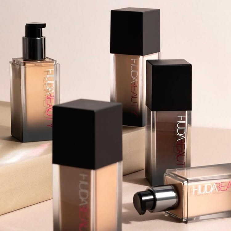 Основание 3-5мл для ácido hial – обзор и цена Huda Beauty Makeup Mini Kit